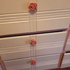 6 pink drawer pulls